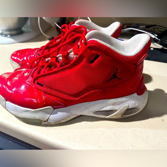 Used 1 season Men’s size  8.5 Jordan Max Aura 4 - Picture 1 of 4